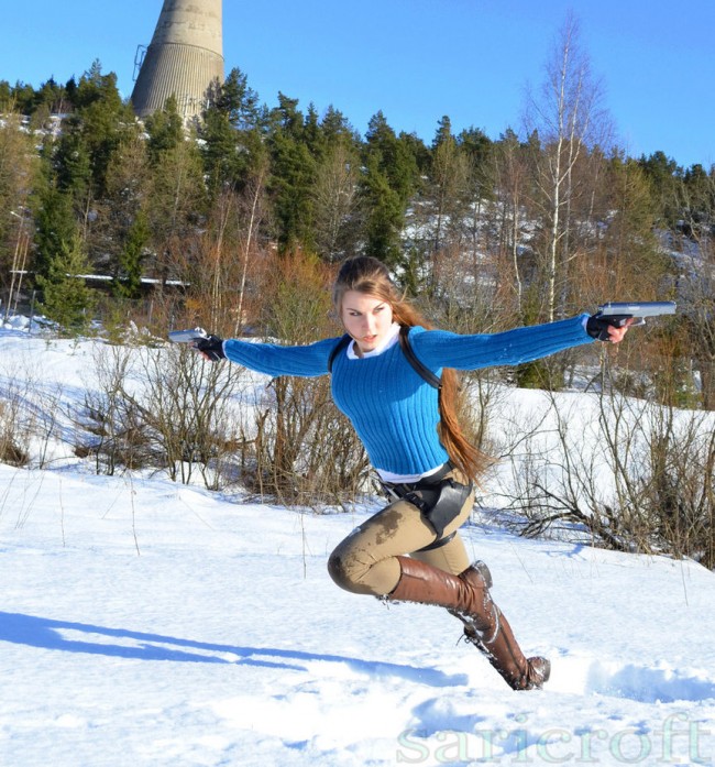 lara_croft_in_winter_action_2_by_saricroft-d4saqok