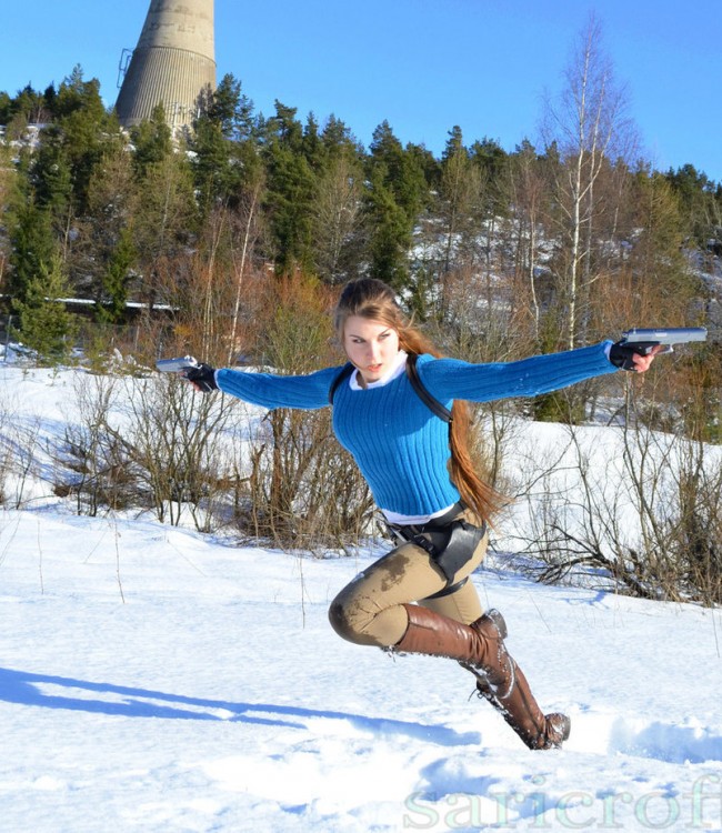 lara_croft_in_winter_action_2_by_saricroft-d4saqok