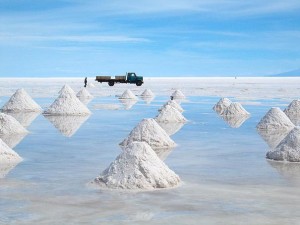 amazing-places-salar-deuyuni-1
